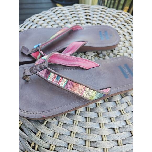 Toms Women's 6 Piper Print Slip On Flip Flops Flats Sandals Stripe Beach - Picture 3 of 9